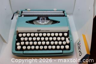 MaxSold Auction: Vintage 1960's Smith Corona Corsair Deluxe Typewriter No case - Kawartha Lakes (Ontario, Canada) SELLER MANAGED Estate Sale Online Auction - Evergreen Street