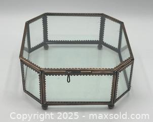 MaxSold Auction: Glass Jewellery Box / Storage Box  - Toronto (Ontario, Canada) SELLER MANAGED Downsizing Online Auction - Logan Avenue