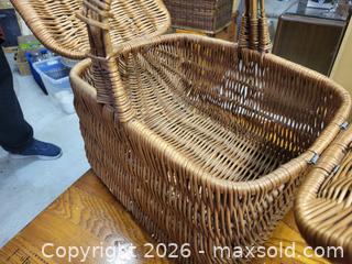 MaxSold Auction: Picnic Basket - Wicker - Orillia (Ontario, Canada) SELLER MANAGED Downsizing Online Auction - Harvie Settlement Road (STORAGE)