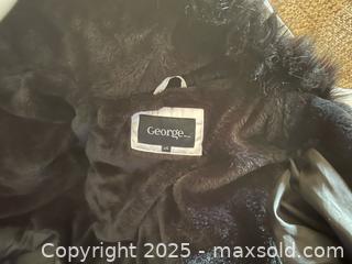 MaxSold Auction: Winter Jacket Ladies Size Large - Quinte West (Ontario, Canada) SELLER MANAGED Downsizing Online Auction - Teal Road