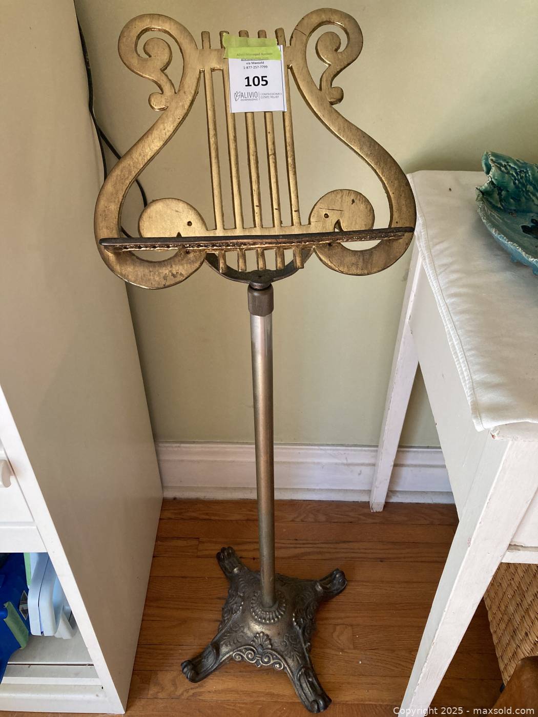 Brass lyre music stand | Maxsold