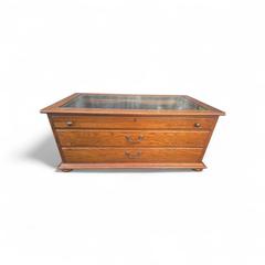 MaxSold Auction: Lexington DIsplay Coffee Table - Gig Harbor (Washington, USA) SELLER MANAGED Downsizing Online Auction -  64th Street