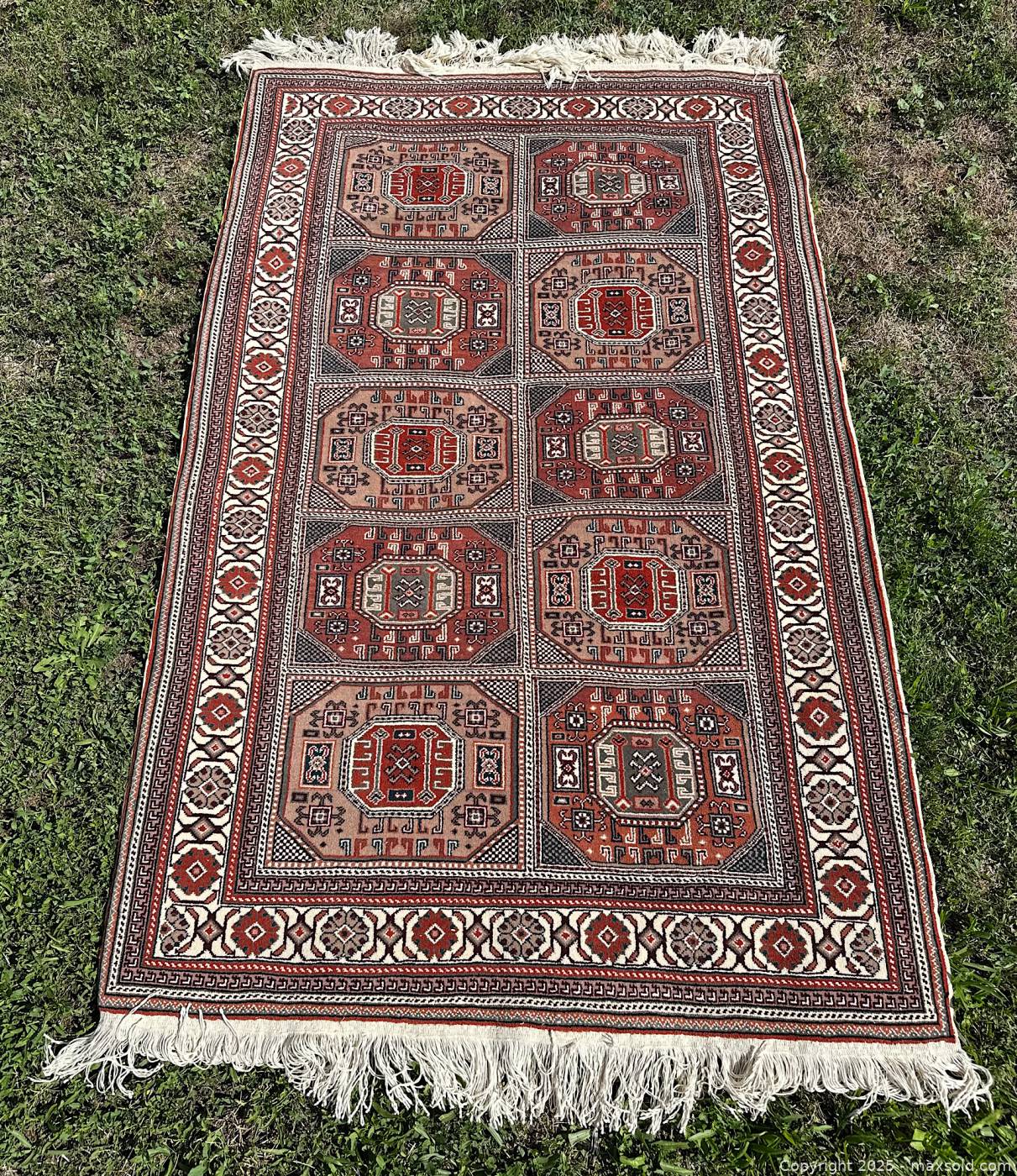 Vintage Hand Knot Wool Rug | Hamilton (Ontario, Canada) SELLER MANAGED ...