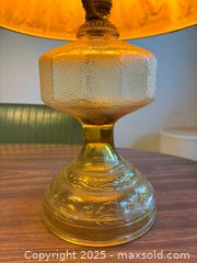 MaxSold Auction: Light The Way Vintage Lamp - Maple Glen (Pennsylvania, USA) SELLER MANAGED Reseller Online Auction - Salaway Court