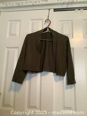 MaxSold Auction: Ladies Blouse Shrug Lot - Hamilton (Ontario, Canada) SELLER MANAGED Downsizing Online Auction -  Sidney Crescent