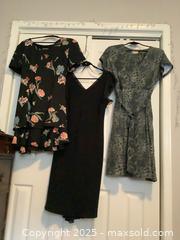 MaxSold Auction: Ladies Dress Lot - Hamilton (Ontario, Canada) SELLER MANAGED Downsizing Online Auction -  Sidney Crescent
