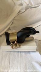 MaxSold Auction: Vintage Ladies Gold Tone Link Bracelet - Hamilton (Ontario, Canada) SELLER MANAGED Downsizing Online Auction -  Sidney Crescent