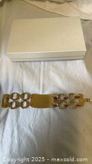 MaxSold Auction: Vintage Ladies Gold Tone Link Bracelet - Hamilton (Ontario, Canada) SELLER MANAGED Downsizing Online Auction -  Sidney Crescent