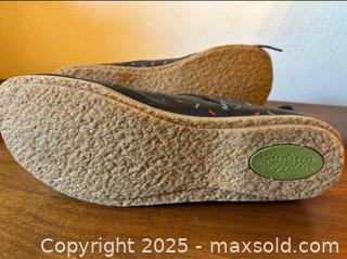 MaxSold Auction: Gudren Sjödén Ankle Boots - Denver (Colorado, USA) SELLER MANAGED Moving Online Auction -  N. Downing