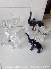 MaxSold Auction: LOT OF VINTAGE PAPERWEIGHTS AND CRYSTAL FIGURES - Upper Providence Township (Pennsylvania, USA) SELLER MANAGED Downsizing Online Auction - South Mennonite Road