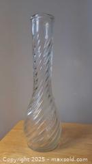 MaxSold Auction: Glass and Ceramic Vases - Loyalist (Ontario, Canada) SELLER MANAGED Downsizing Online Auction - Main Street