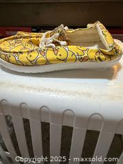 MaxSold Auction: Duck shoes Size 7 - Barrie (Ontario, Canada) SELLER MANAGED Downsizing Online Auction -  Springdale Drive