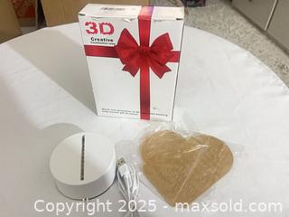 MaxSold Auction: 3D LED Acrylic Heart Night Light — MOM Design, USB Powered - Toronto (Ontario, Canada) SELLER MANAGED Reseller Online Auction -  York Mills Road