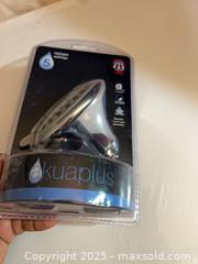 MaxSold Auction: akuaplus Fixed Shower Head, 5-Spray, 2.5 GPM, Chrome, Wall-Mount - Toronto (Ontario, Canada) SELLER MANAGED Reseller Online Auction -  York Mills Road