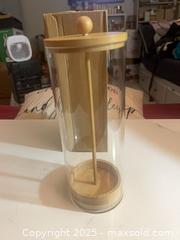 MaxSold Auction: Bamboo &#38; Clear Freestanding Countertop Straw Holder - Toronto (Ontario, Canada) SELLER MANAGED Reseller Online Auction -  York Mills Road