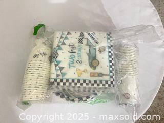 MaxSold Auction: Birthday Age 2 Disposable Paper Party Tableware Set - Toronto (Ontario, Canada) SELLER MANAGED Reseller Online Auction -  York Mills Road