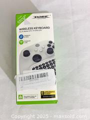 MaxSold Auction: Dobe 2.4 GHz Wireless Mini Keyboard (Controller-Attached Style) - Toronto (Ontario, Canada) SELLER MANAGED Reseller Online Auction -  York Mills Road