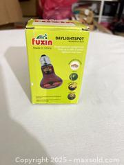 MaxSold Auction: Fuxin DAYLIGHTSPOT Neodymium Bulb (Standard Screw Base) - Toronto (Ontario, Canada) SELLER MANAGED Reseller Online Auction -  York Mills Road
