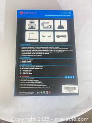 MaxSold Auction: SSTARTiT Charging Stand for PS VR2 Controllers &#38; Headset - Toronto (Ontario, Canada) SELLER MANAGED Reseller Online Auction -  York Mills Road