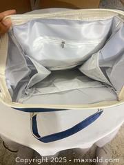 MaxSold Auction: Traveling Share Royal Blue Canvas/Polyester Backpack - Toronto (Ontario, Canada) SELLER MANAGED Reseller Online Auction -  York Mills Road