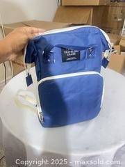 MaxSold Auction: Traveling Share Royal Blue Canvas/Polyester Backpack - Toronto (Ontario, Canada) SELLER MANAGED Reseller Online Auction -  York Mills Road