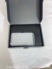 MaxSold Auction: VGA Splitter (Active) with External AC Adapter - Toronto (Ontario, Canada) SELLER MANAGED Reseller Online Auction -  York Mills Road