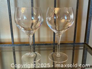 MaxSold Auction: 12 Wine Glasses - Luminarc France– Mixed Styles - London (Ontario, Canada) PARTNER MANAGED Downsizing Online Auction - Trillium Crescent
