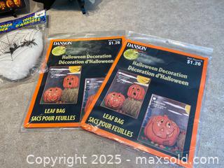 MaxSold Auction: Halloween Decoration Lot – Pumpkin Carving Kit, Spider Webs &#38; Leaf Bags - London (Ontario, Canada) PARTNER MANAGED Downsizing Online Auction - Trillium Crescent