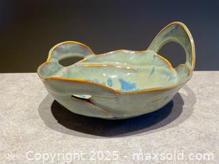MaxSold Auction: Handmade Studio Pottery Bowl with Dual Handles - London (Ontario, Canada) PARTNER MANAGED Downsizing Online Auction - Trillium Crescent
