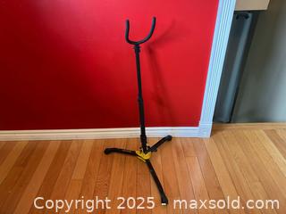 MaxSold Auction: Hercules Folding Saxophone Stand - London (Ontario, Canada) PARTNER MANAGED Downsizing Online Auction - Trillium Crescent