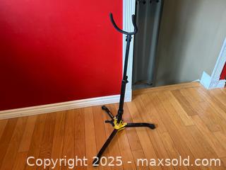 MaxSold Auction: Hercules Folding Saxophone Stand - London (Ontario, Canada) PARTNER MANAGED Downsizing Online Auction - Trillium Crescent