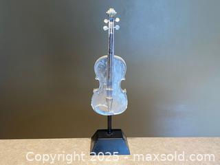 MaxSold Auction: Resin Violin Sculpture on Stand - London (Ontario, Canada) PARTNER MANAGED Downsizing Online Auction - Trillium Crescent