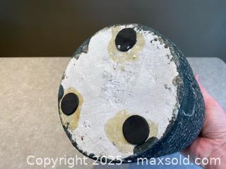 MaxSold Auction: Textured Pottery Vase – Speckled Lava-Style Glaze - London (Ontario, Canada) PARTNER MANAGED Downsizing Online Auction - Trillium Crescent