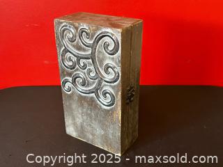 MaxSold Auction: Wooden Box with Embossed Metal Scroll Design – 9”L x 5”W x 2.75”H - London (Ontario, Canada) PARTNER MANAGED Downsizing Online Auction - Trillium Crescent