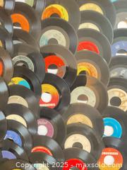 MaxSold Auction: Vinyl Collection - All Genres - Toronto (Ontario, Canada) SELLER MANAGED Reseller Online Auction -  Bayview Avenue