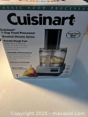 MaxSold Auction: Cuisinart Food Processor  - Walpole (Massachusetts, USA) SELLER MANAGED Downsizing Online Auction - Park Lane