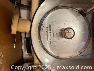 MaxSold Auction: Cuisinart Food Processor  - Walpole (Massachusetts, USA) SELLER MANAGED Downsizing Online Auction - Park Lane