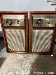 MaxSold Auction: Empire Grenadier 8200 Speakers  - Walpole (Massachusetts, USA) SELLER MANAGED Downsizing Online Auction - Park Lane