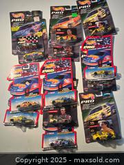 MaxSold Auction: Nascar Hot Wheels Bundle - Walpole (Massachusetts, USA) SELLER MANAGED Downsizing Online Auction - Park Lane
