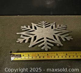 MaxSold Auction: 3 Christmas &#34;silver&#34; decorative pieces. - Ottawa (Ontario, Canada) SELLER MANAGED Downsizing Online Auction - Beaver Ridge