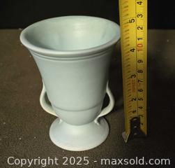 MaxSold Auction: Haegar set of 3 Trophy vases. - Ottawa (Ontario, Canada) SELLER MANAGED Downsizing Online Auction - Beaver Ridge