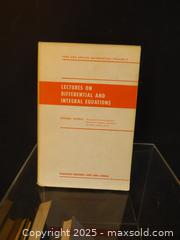 MaxSold Auction: Books / Science  - North Vancouver (British Columbia, Canada) SELLER MANAGED Downsizing Online Auction - Plymouth Drive