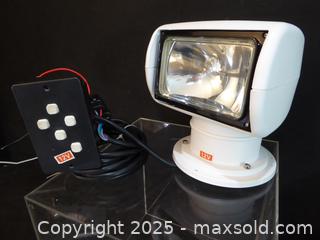 MaxSold Auction: Outdoor - Spotlight  - North Vancouver (British Columbia, Canada) SELLER MANAGED Downsizing Online Auction - Plymouth Drive