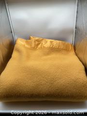 MaxSold Auction: Kenwood Gold 100% Virgin Wool Reversible Blanket Ribbon Edging Vintage - Smiths Falls (Ontario, Canada) SELLER MANAGED Reseller Online Auction -  Autumn Drive