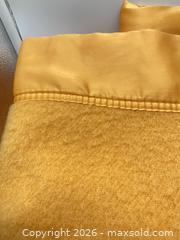 MaxSold Auction: Kenwood Gold 100% Virgin Wool Reversible Blanket Ribbon Edging Vintage - Smiths Falls (Ontario, Canada) SELLER MANAGED Reseller Online Auction -  Autumn Drive