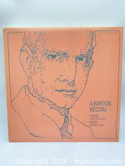 MaxSold Auction: Lot of 11 Classical CBC / Radio Canada LPs Records (12") - Smiths Falls (Ontario, Canada) SELLER MANAGED Reseller Online Auction -  Autumn Drive