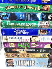 MaxSold Auction: Lot of 31 Assorted VHS Tapes 1990s Movies - Smiths Falls (Ontario, Canada) SELLER MANAGED Reseller Online Auction -  Autumn Drive