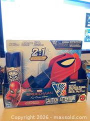 MaxSold Auction: Marvel Spider-Man: Far From Home Toy Blaster, Red/Blue - Smiths Falls (Ontario, Canada) SELLER MANAGED Reseller Online Auction -  Autumn Drive