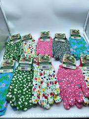 MaxSold Auction: The Handy Gardener Floral Pattern Women’s Gardening Gloves — 10 Pairs - Smiths Falls (Ontario, Canada) SELLER MANAGED Reseller Online Auction -  Autumn Drive