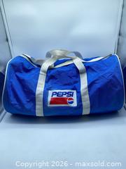 MaxSold Auction: Vintage Pepsi Blue Medium Nylon Duffel Gym Bag - Smiths Falls (Ontario, Canada) SELLER MANAGED Reseller Online Auction -  Autumn Drive